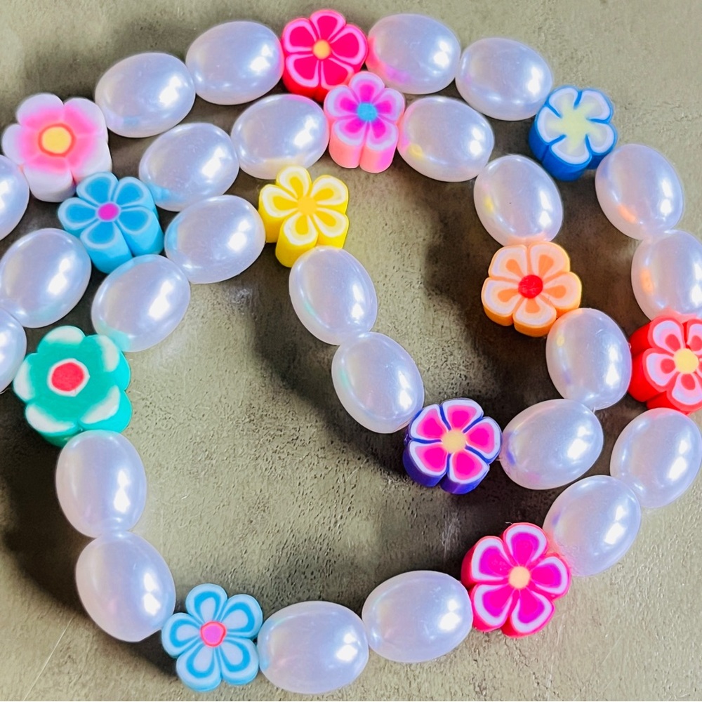 Pearl and Flower Bead Necklace